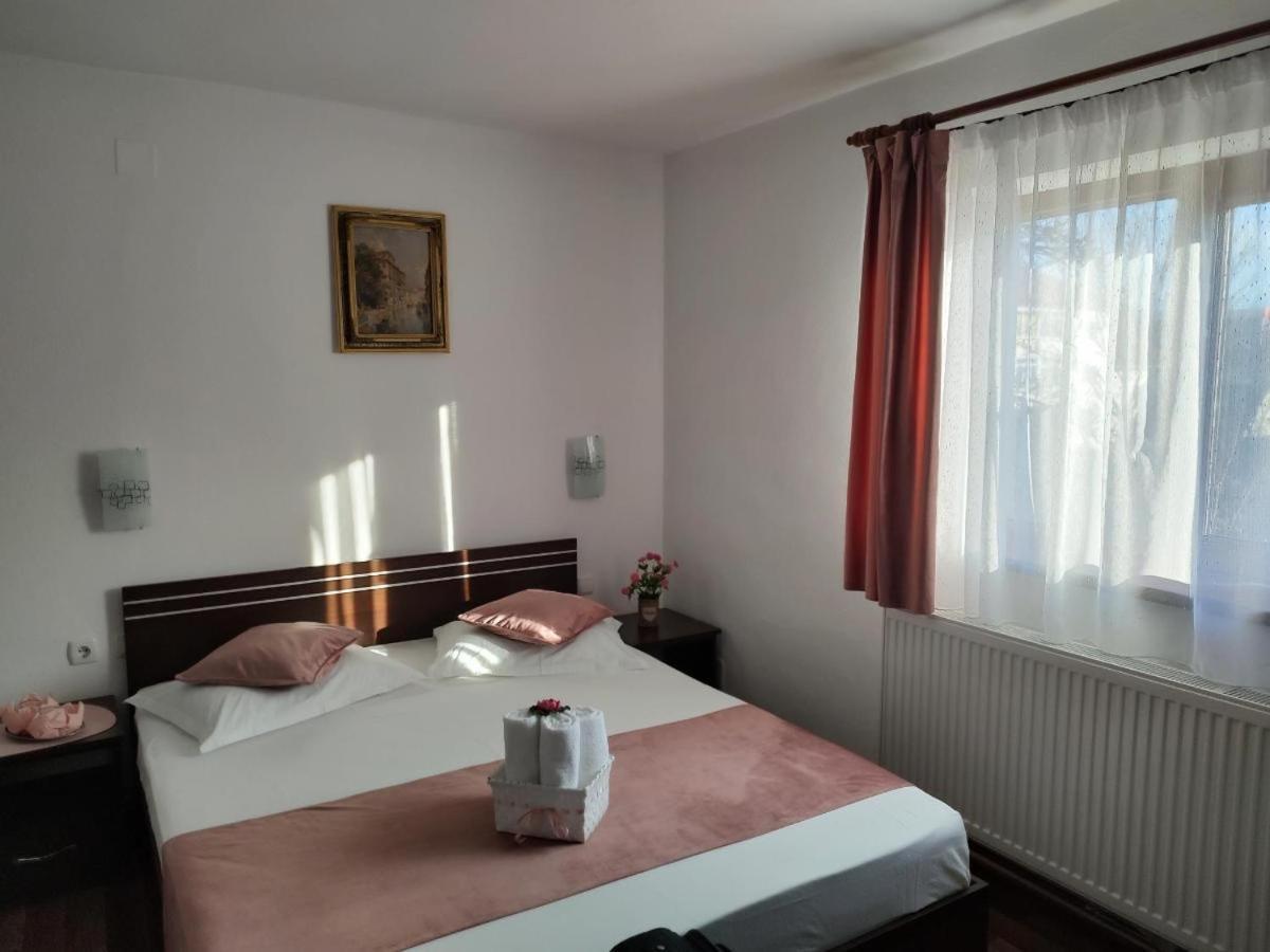 Casa Fabrizio Hotell Călimăneşti Eksteriør bilde